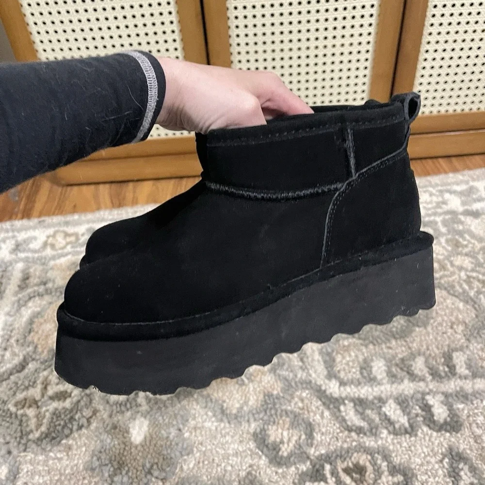 BearPaw 6 Retro Super Shorty Black Pull On‎ Platform Ankle Bootie Winter Slipper